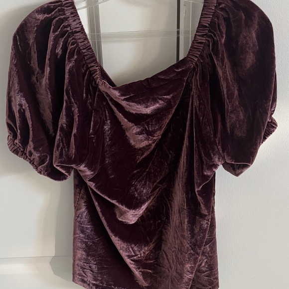 LOFT Elegant Sweetheart Neck Velvet Puff Sleeve Top - Picture 7 of 7